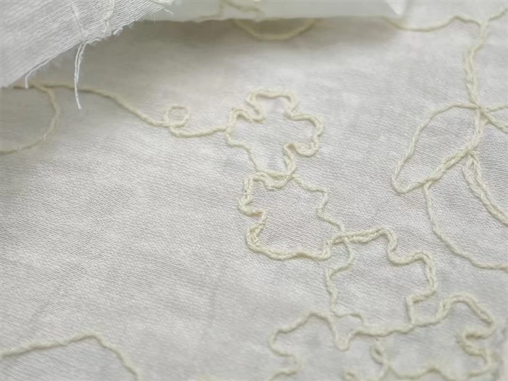 Viscose Plain Weave Fabric Without Elasticity Embroidery manufacturers